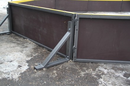 Каток с фанерными бортами для дачи (5,15х9,7м)