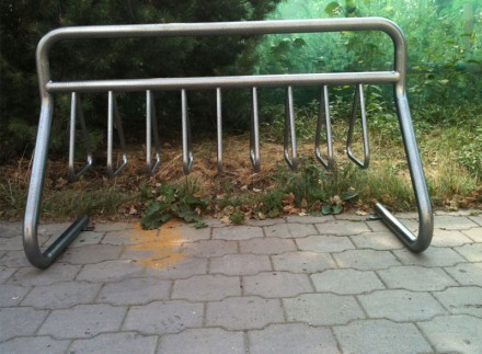 Парковка для велосипедов рекламная 08