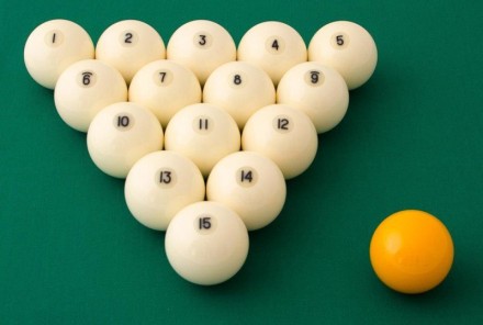 Комплект шаров 68 мм "Aramith Standard", желтый биток Комплект шаров 68 мм "Aramith Standard", желтый биток