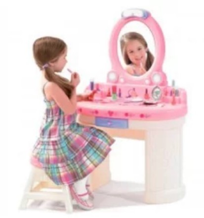 Туалетный столик "Маленькая Барби" Туалетный столик "Маленькая Барби"