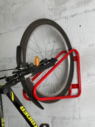 Велосипедная парковка настенная