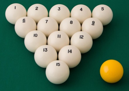 Комплект шаров 68 мм "Classic Standard" (желтый биток)