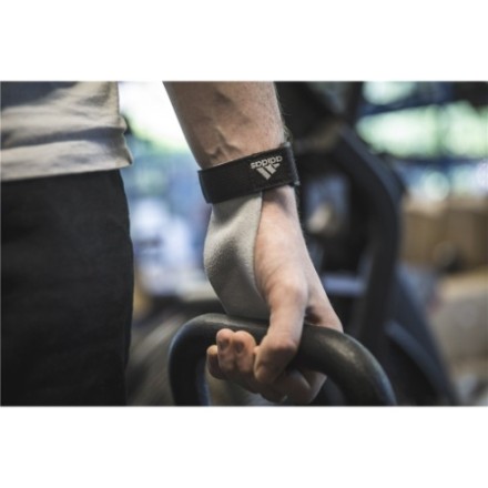 ADAC-13153 Накладки на ладонь для захвата Adidas, кожа - размер L/XL (пара) ADAC-13153 Накладки на ладонь для захвата Adidas, кожа - размер L/XL (пара)