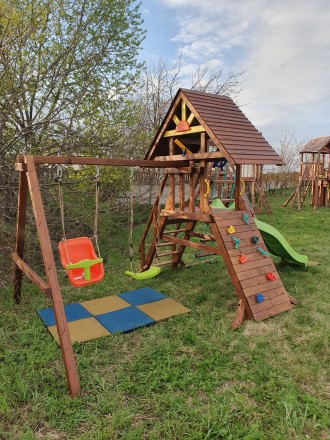 Детский городок Выше Всех Звезда