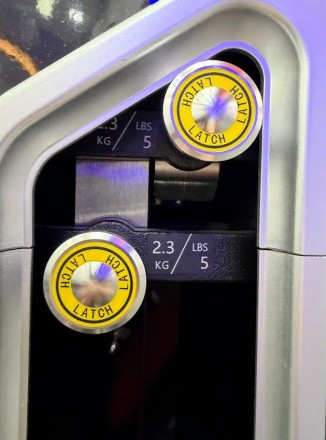 Сгибание ног лежа IRON CORE BF13 