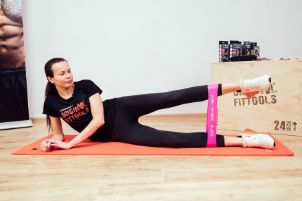 Мат для аэробики 10 мм красный с кольцами