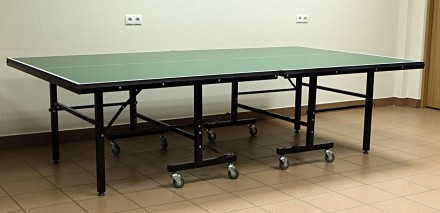 Теннисный стол складной для помещений "Player Indoor" (274 х 152,5 х 76 см) с сеткой