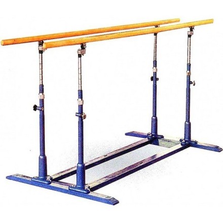 Брусья гимнастические никелированные с деревянными жердями