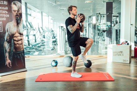 Мяч тренировочный черный 10 кг