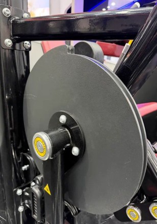 Сгибание/разгибание ног сидя IRON CORE BF33