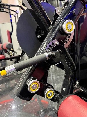 Сгибание/разгибание ног сидя IRON CORE BF33