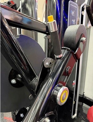 Сгибание/разгибание ног сидя IRON CORE BF33