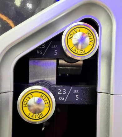 Сгибание/разгибание ног сидя IRON CORE BF33