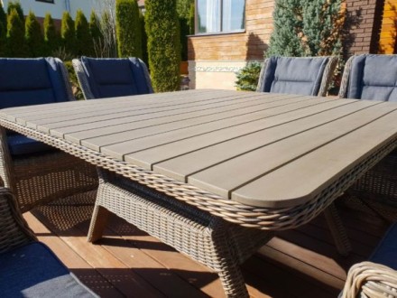 НЕАПОЛЬ — садовый комплект мебели из искусственного ротанга на 8 персон.