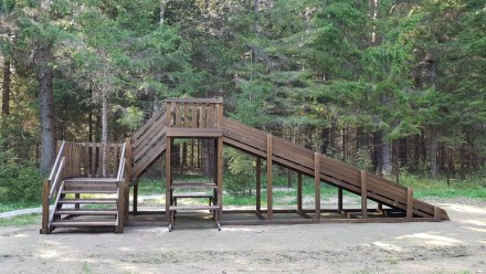 Зимняя деревянная заливная горка Ледянка 2 скат 8х1,5м