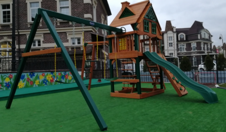  Cпортивно-игровой комплекс «РАССВЕТ Трихауз с рукоходом»