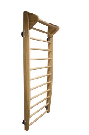 Шведская стенка из дуба с деревянным турником