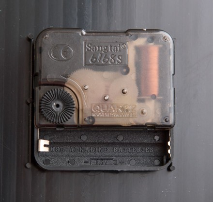 Часы настенные "12 шаров" D32 см (зеленые), пластик Часы настенные "12 шаров" D32 см (зеленые), пластик