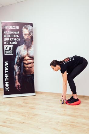 Балансировочная подушка в комплекте с насосом FT-BPD02-BLUE (цвет - синий)