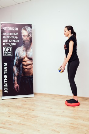 Балансировочная подушка в комплекте с насосом FT-BPD02-BLUE (цвет - синий)