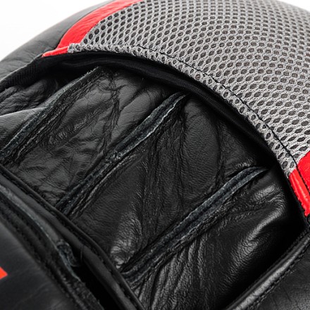 UFC PRO Лапы боксерские малые UFC PRO Лапы боксерские малые