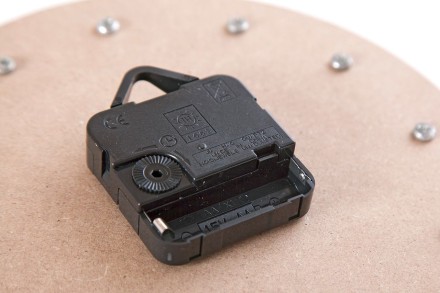 Часы настенные "12 шаров" D20,5 см (белые), пластик Часы настенные "12 шаров" D20,5 см (белые), пластик