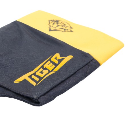 Перчатка бильярдная "Tiger " (черно-желтая) L