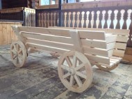 Декоративная телега для сада