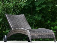 Шезлонг лежак из ротанга MONACO цвет темно коричневый