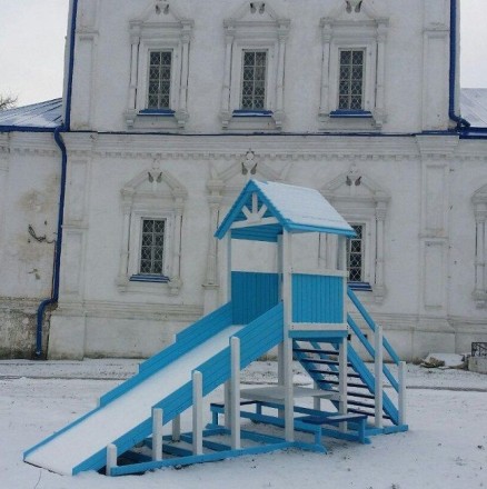 Зимняя детская деревянная горка Выше Всех Морозко