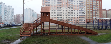 Зимняя деревянная заливная горка Теремок 2  скат 8х1,5/ скат 10х1,5