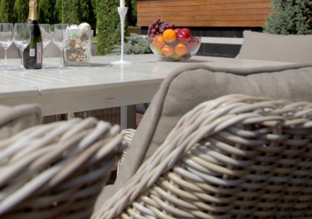 Кресло из искусственного ротанга ТОСКАНА в комплекте с подушками