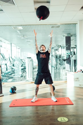 Тренировочный мяч Wall Ball Deluxe 5 кг