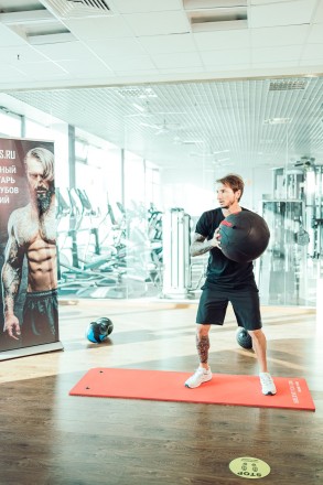 Тренировочный мяч Wall Ball Deluxe 6 кг