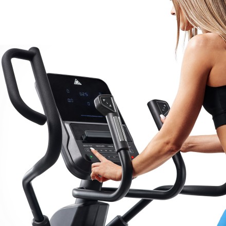 Эллиптический тренажер DFC E112BT Эллиптический тренажер DFC E112BT