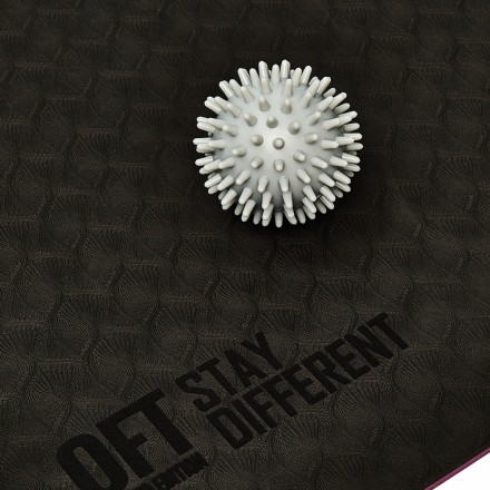 Мяч массажный 7 см средней жесткости