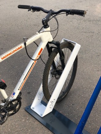 Парковка Фора 01