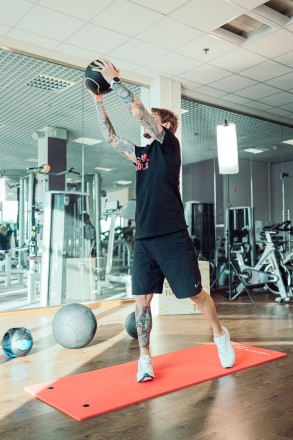 Мяч тренировочный черный 4 кг