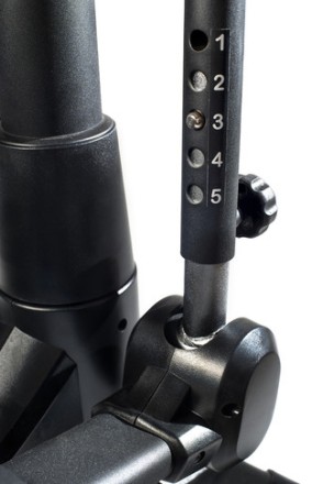 PREL-502 Эллиптический тренажер LATINA III iPRO