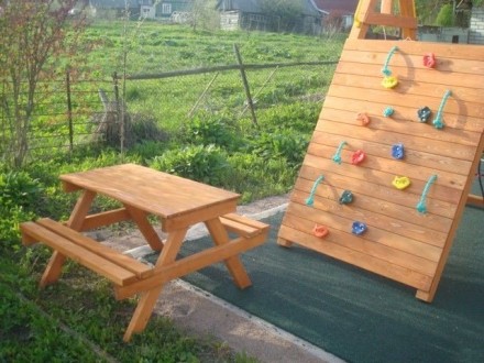 Дополнительный модуль ВЫШЕ ВСЕХ Столик с лавочками