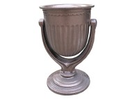 УРНА КАЧЕЛИ