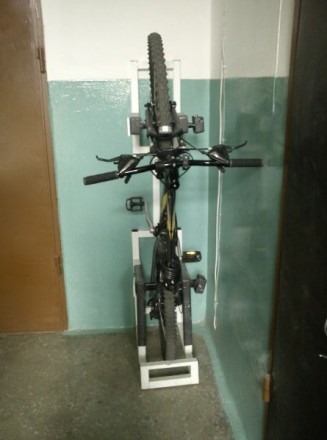 КРОНШТЕЙН ДЛЯ ВЕЛОСИПЕДА С ЗАМКАМИ