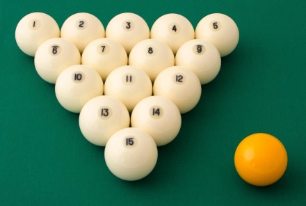 Комплект шаров 68 мм "Aramith Premier", жёлтый биток Комплект шаров 68 мм "Aramith Premier", жёлтый биток